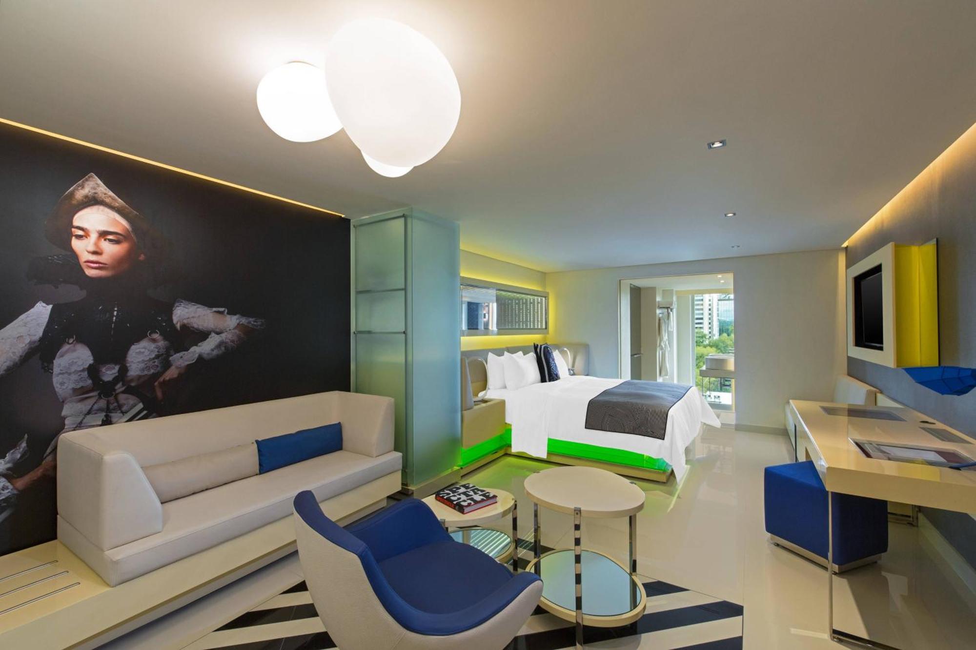 Hotel W