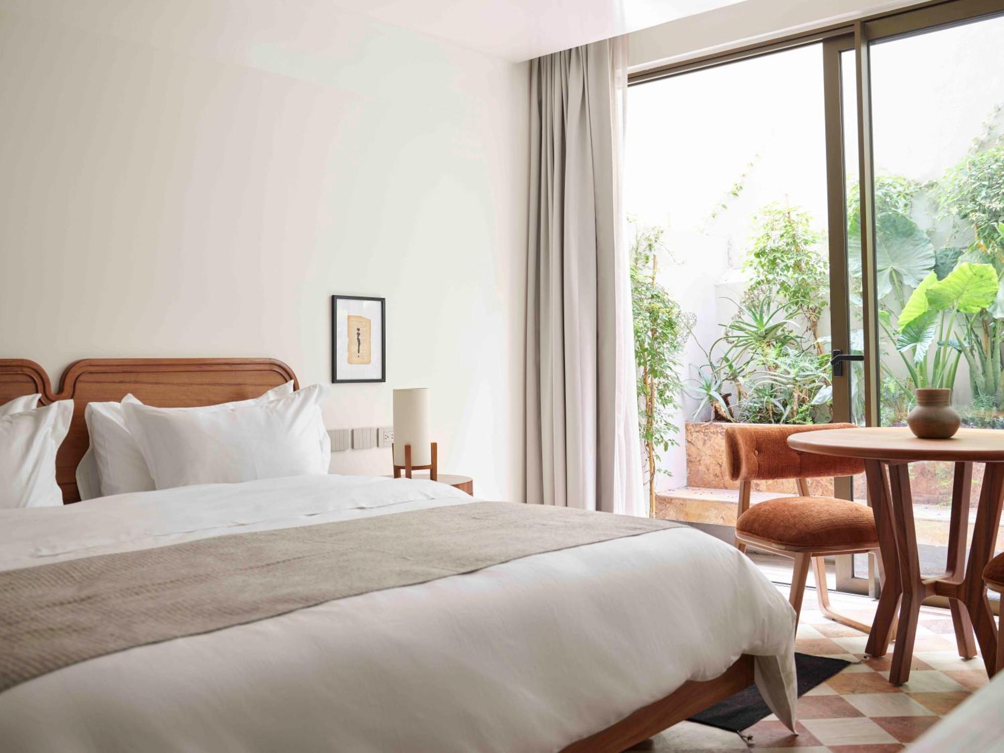 Dama Hotel