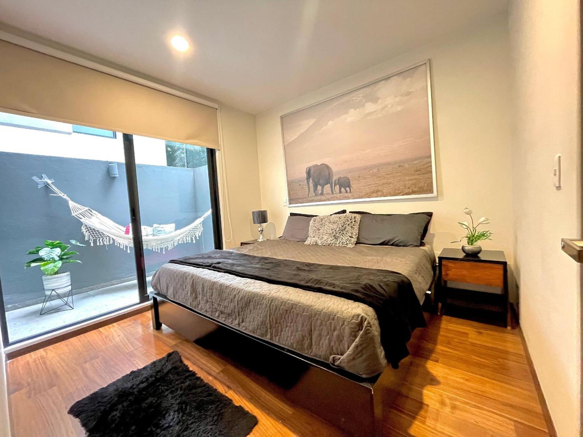 Apartamento Precioso, Planta Baja Con Terraza En La Del Valle *