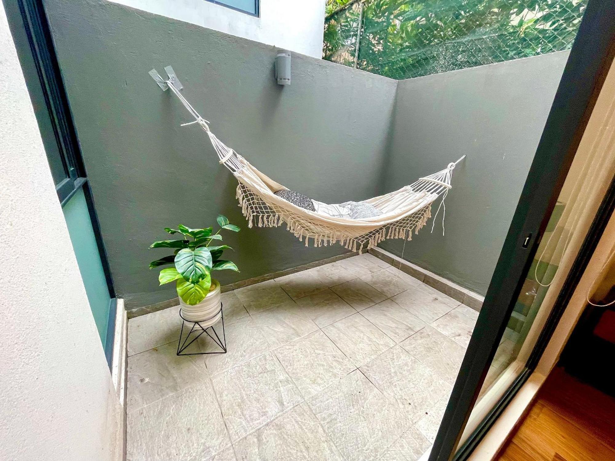 Precioso, Planta Baja Con Terraza En La Del Valle México DF