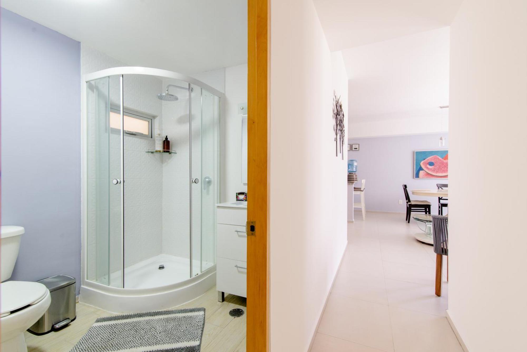 B109 - 2br - 2bth Apartamento *