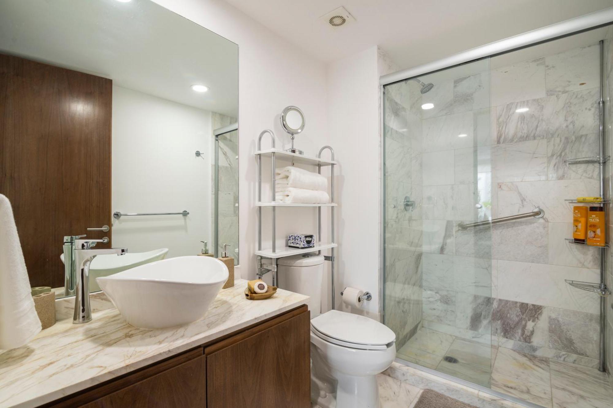 I105 - 3br - 2bth