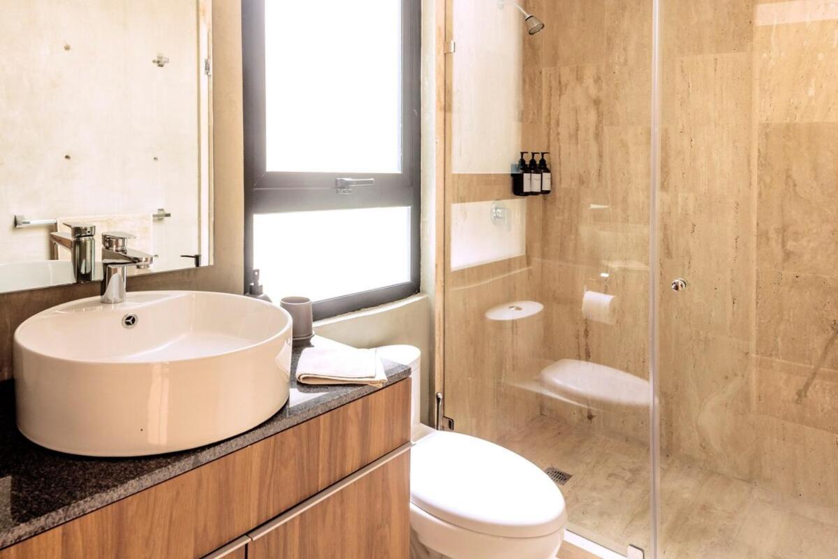 Apartamento Junto A Embajada De Usa! *