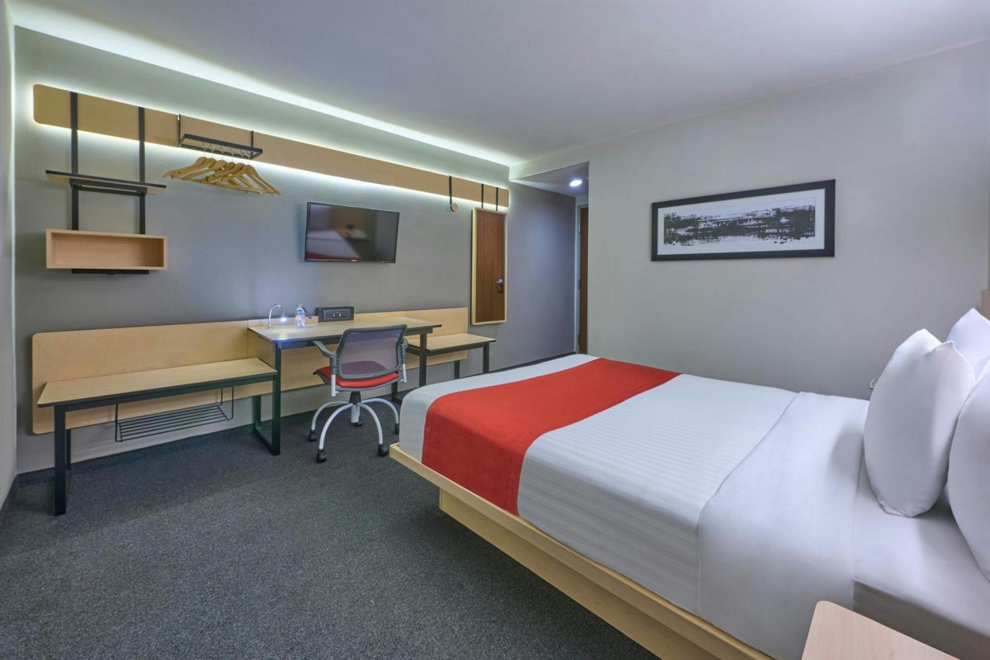 Hotel Express Cdmx Plaza 4*