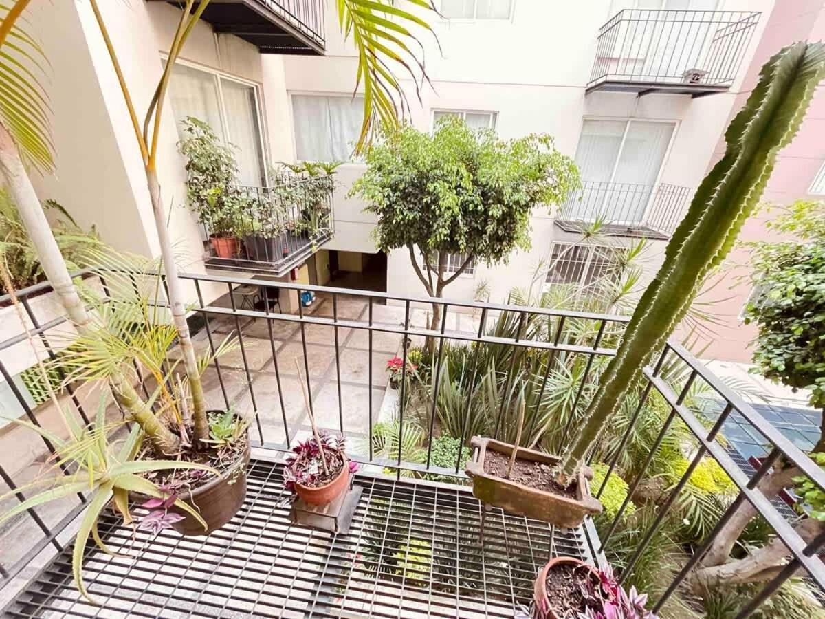 Adam's With High-speed Internet Near Polanco *