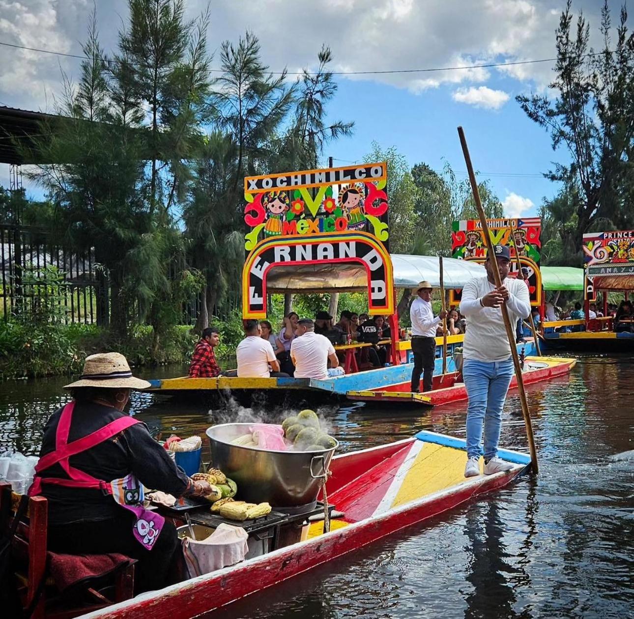 Trajinerasnativitasadventuretours Hotel en barco *