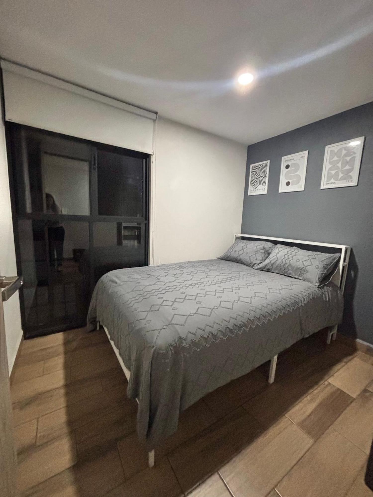 Privada En Departamento Compartido En El Centro De La Cdmx, Buenavista Cerca De Reforma Zocalo Habitación en casa particular México DF