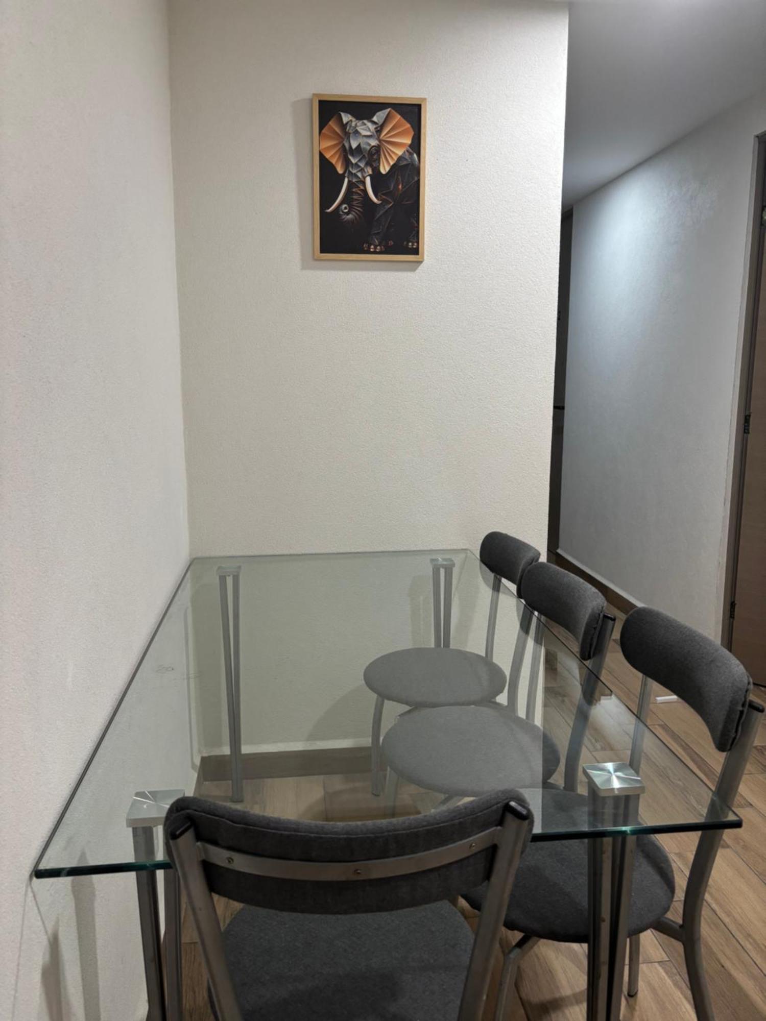 Privada En Departamento Compartido En El Centro De La Cdmx, Buenavista Cerca De Reforma Zocalo México DF