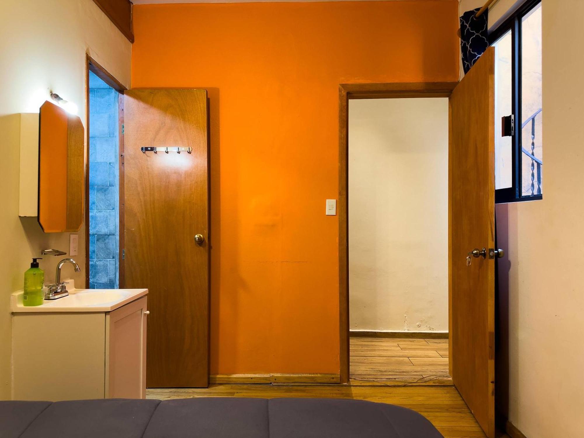 Excellent Location Wide House 5 Bedroom Roma Sur * México DF
