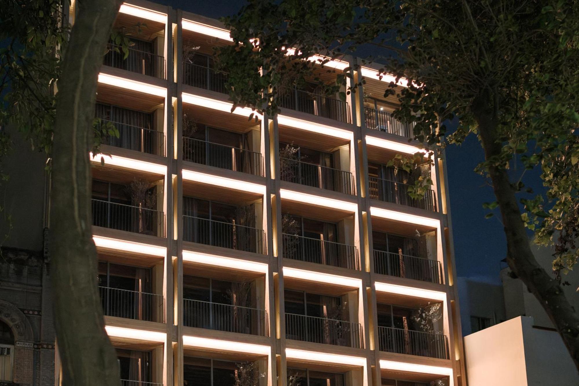 Onto Alvaro Obregon Hotel