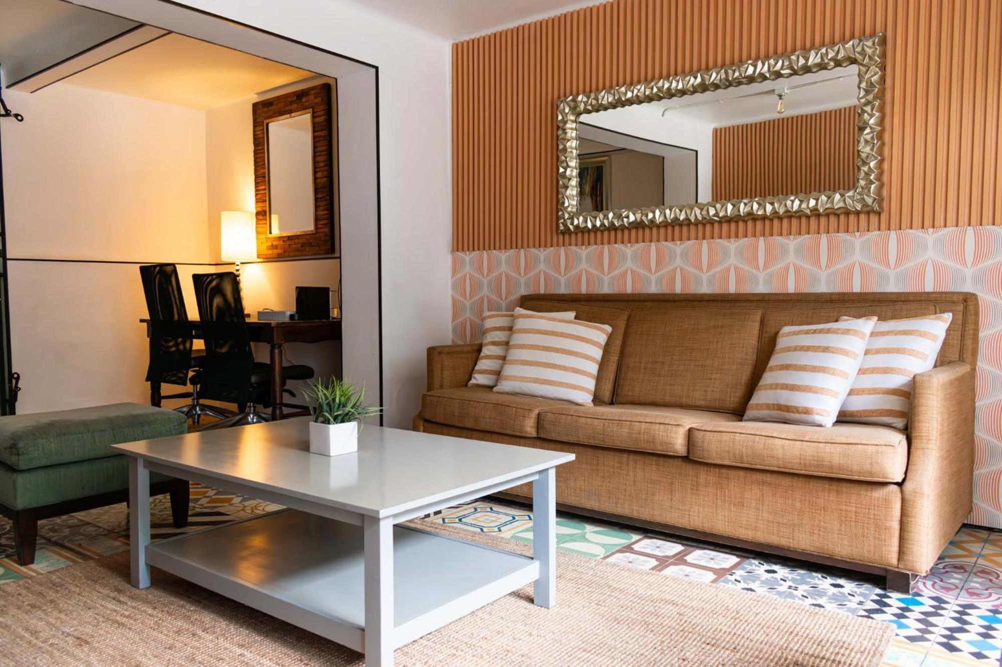 Inn Puerta Roja Excelente Ubicacion En La Condesa México DF