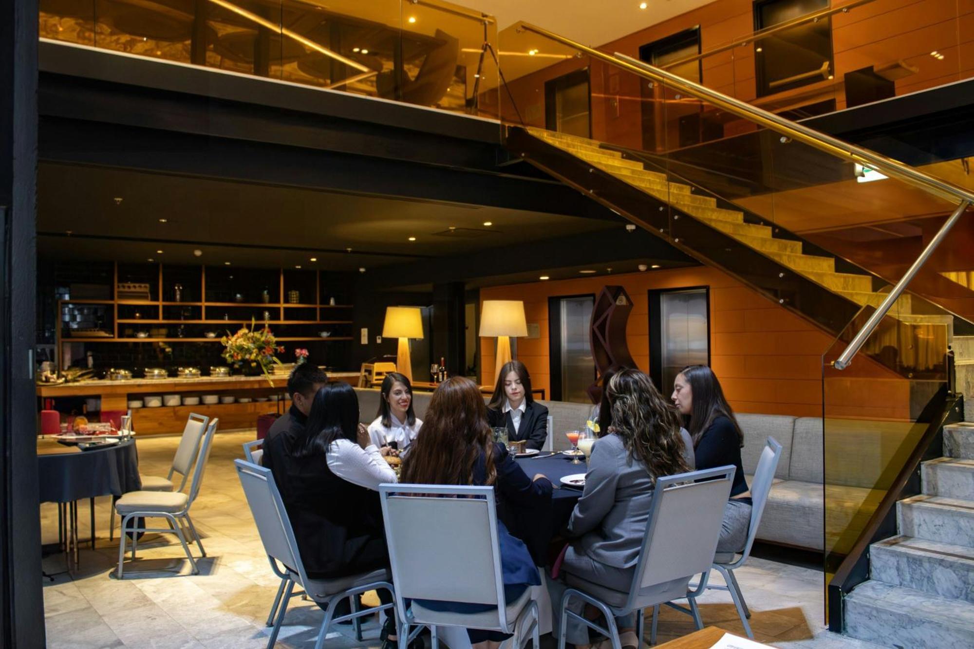 Courtyard By Marriott Mexico Toreo 4*