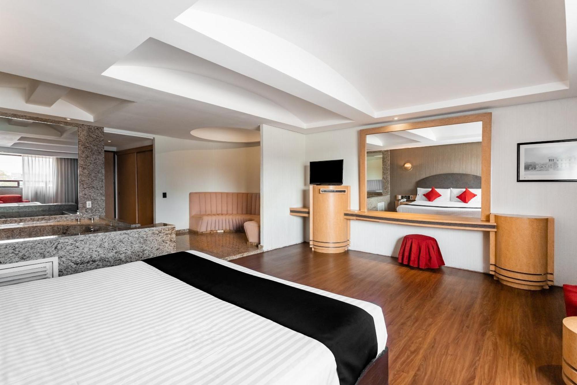 Hotel Capital O Andrade, Mexico 5*
