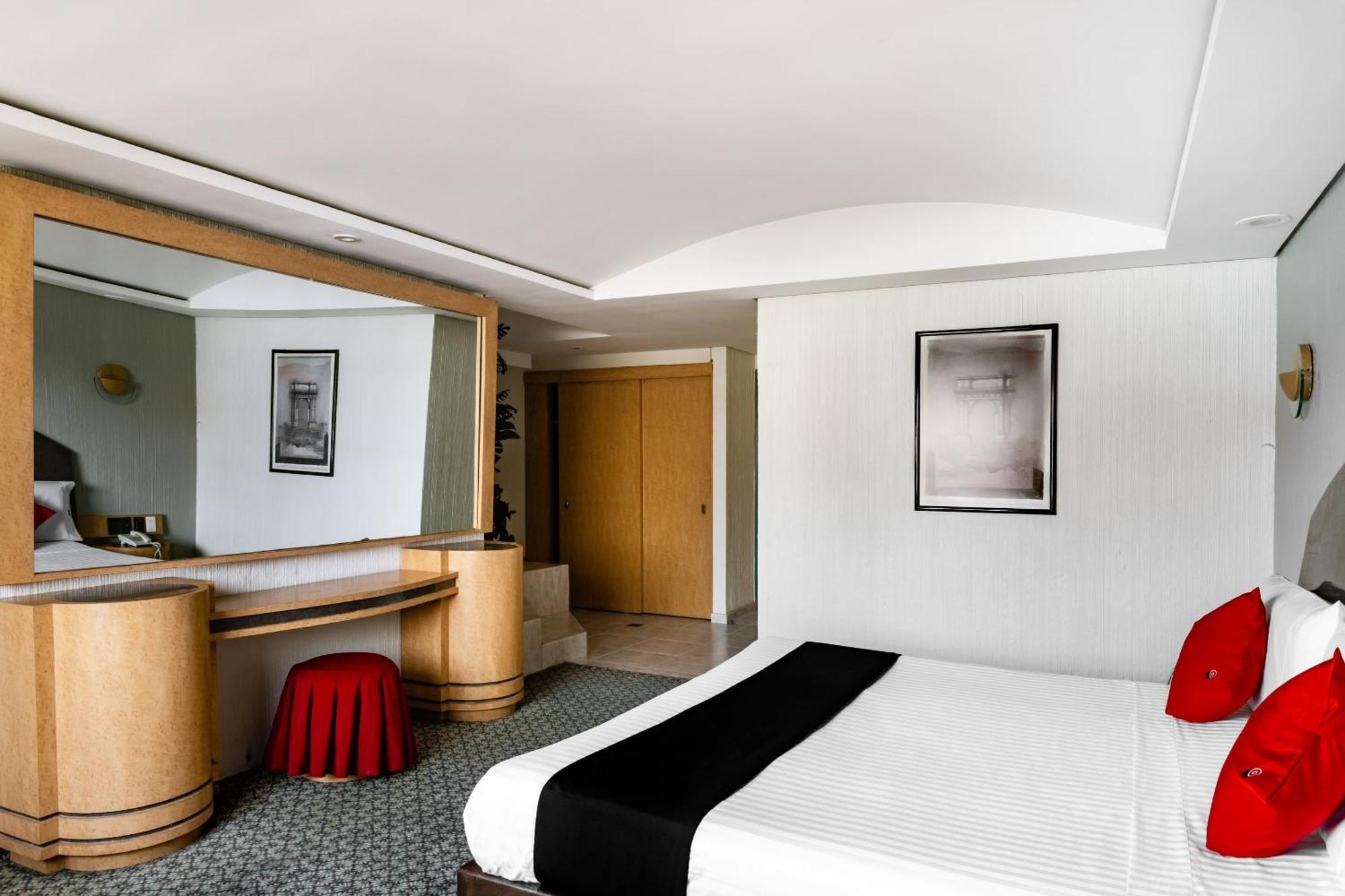 Hotel Capital O Andrade, Mexico 5*