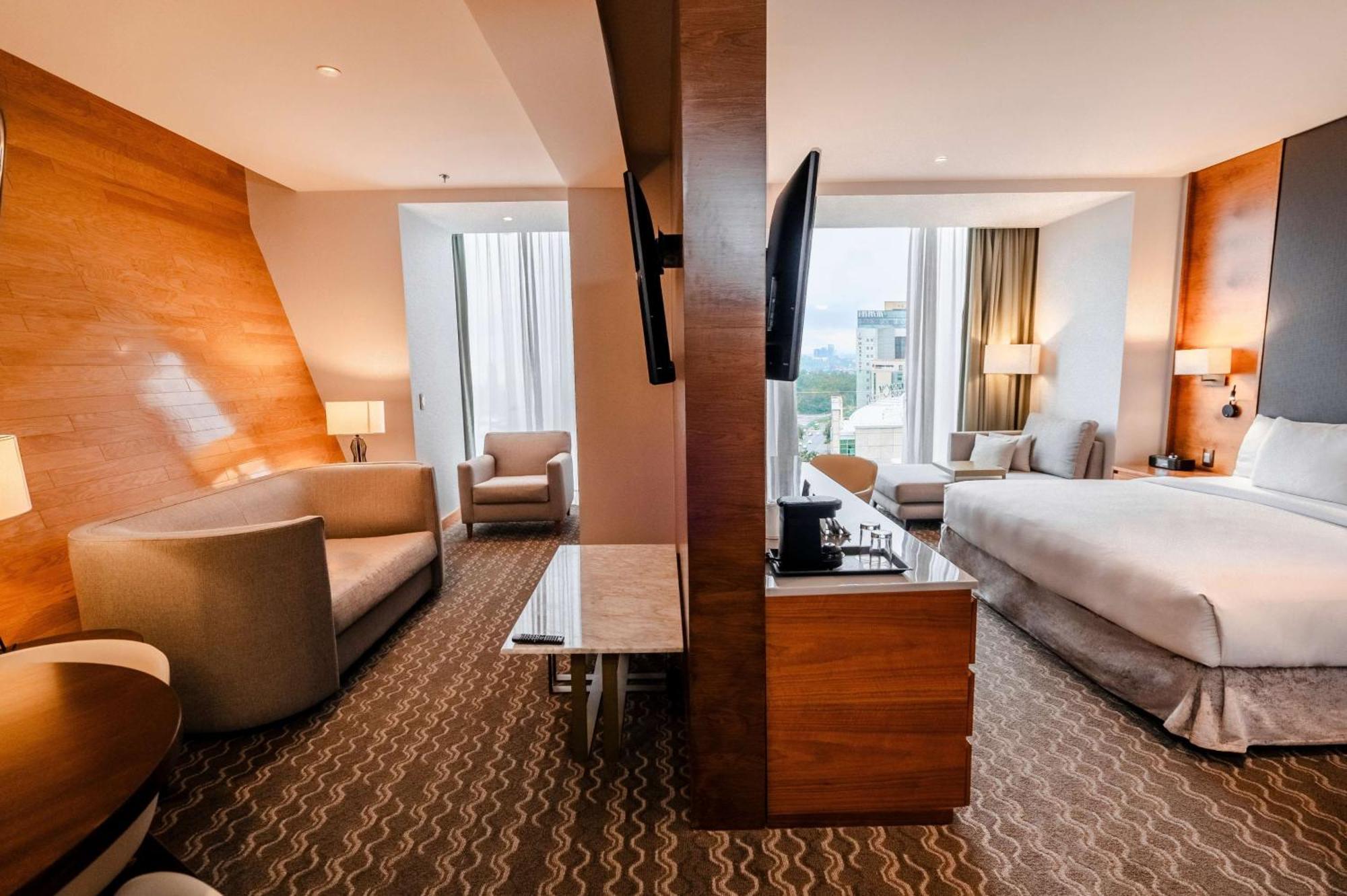 Doubletree By Hilton Santa Fe Hotel