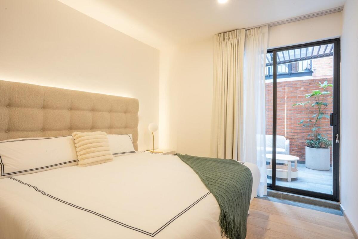 Apartment Stunning 3br In Condesa With Terrace, Pool & Gym Mexico City