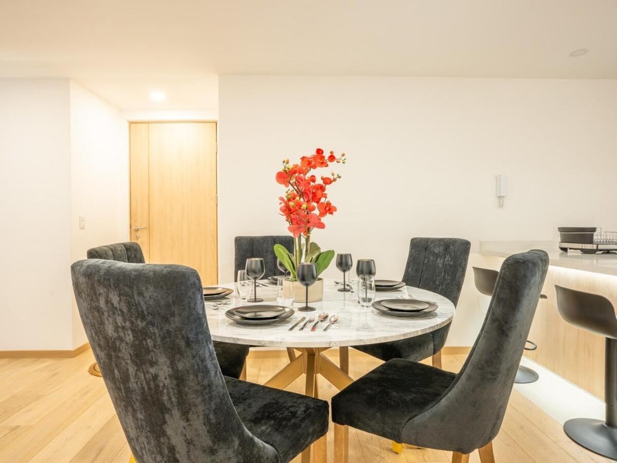 Apartment Stunning 3br In Condesa With Terrace, Pool & Gym