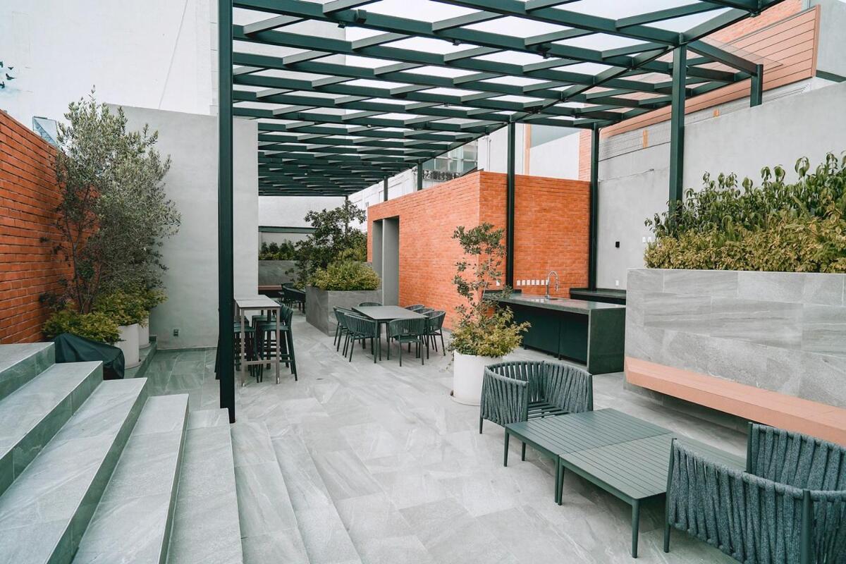 Apartment Stunning 3br In Condesa With Terrace, Pool & Gym Mexico City