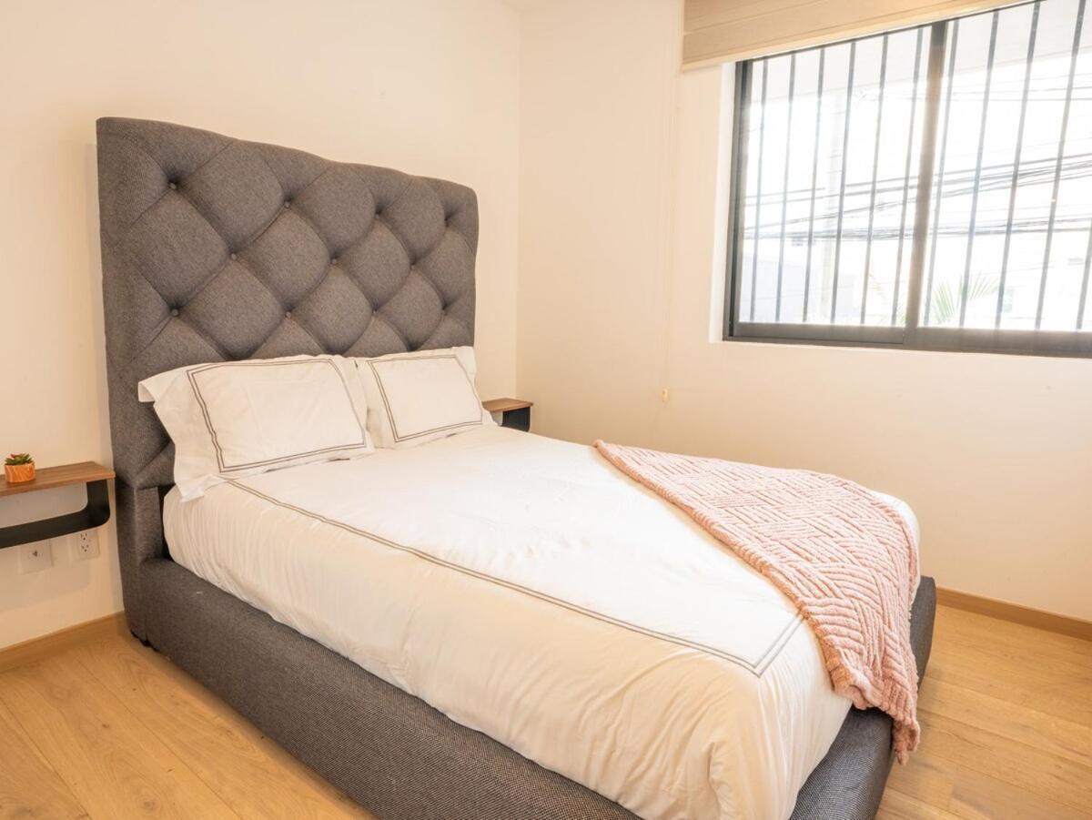 Apartment Stunning 3br In Condesa With Terrace, Pool & Gym Mexico City