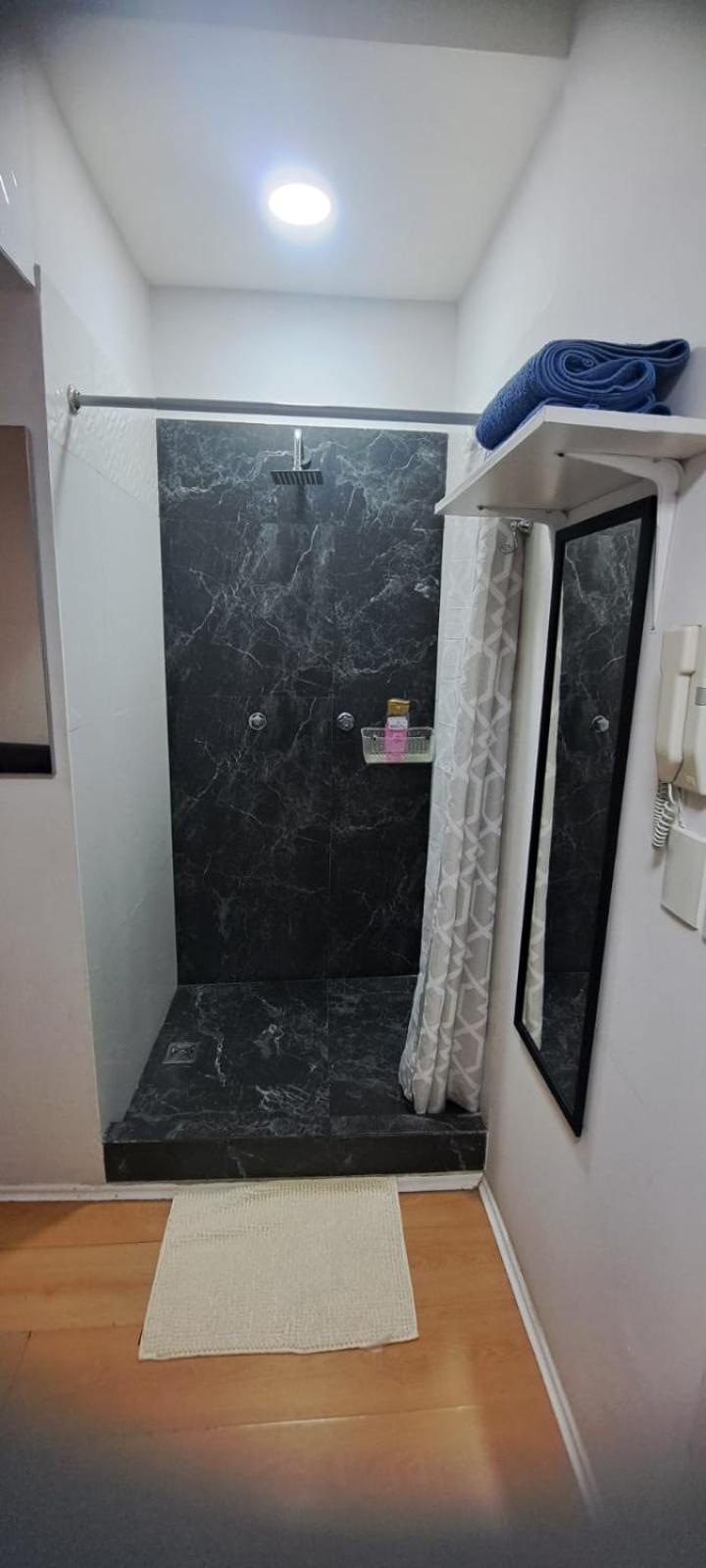 Habitación en casa particular Encantadoras Privadas Del Valle *