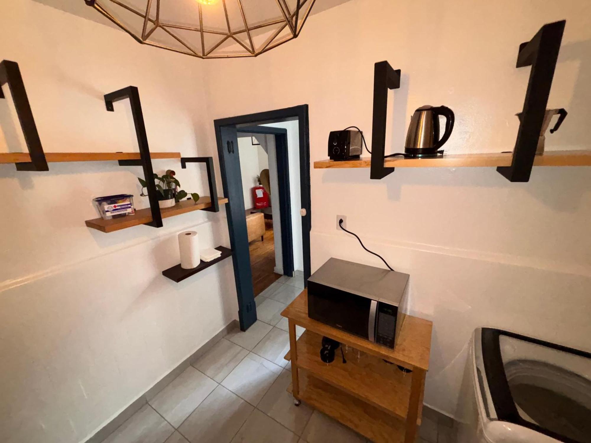 1 Bedroom Hipster In Esquina Del Chilaquil Apartamento *