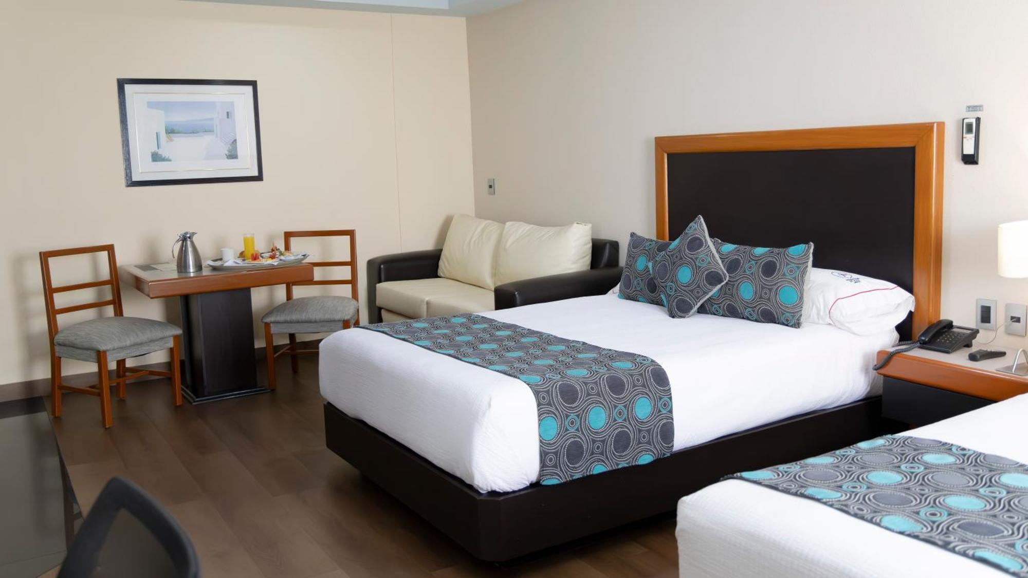 Abastos Plaza Hotel