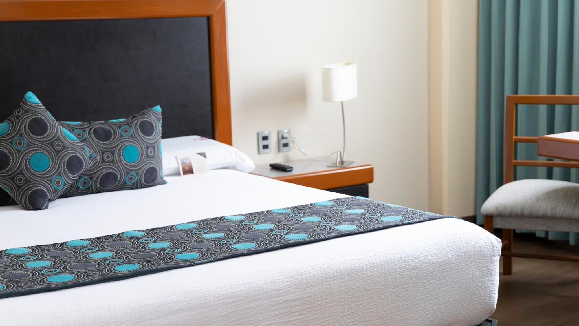 Abastos Plaza Hotel 4*