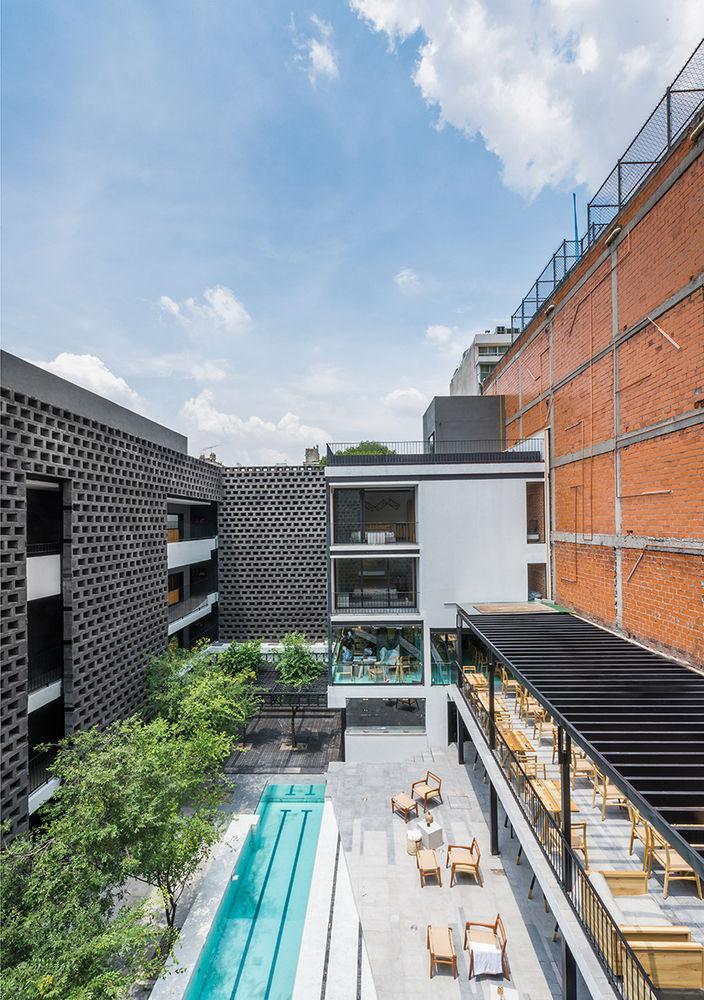 Carlota Hotel