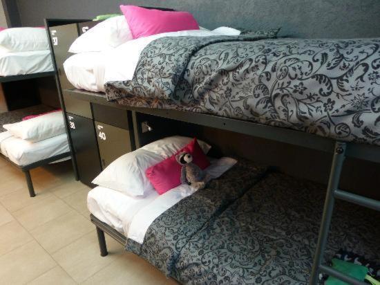 Hostal La Buena Vida *