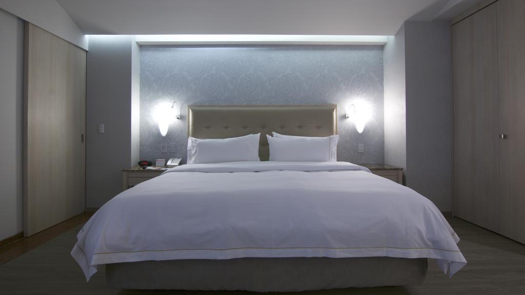 Hotel Express Mexico- Toreo, An Ihg 4*