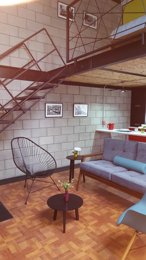 Apartamento Cozy Loft With Balcony