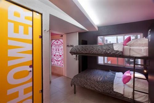 Hostal La Buena Vida *
