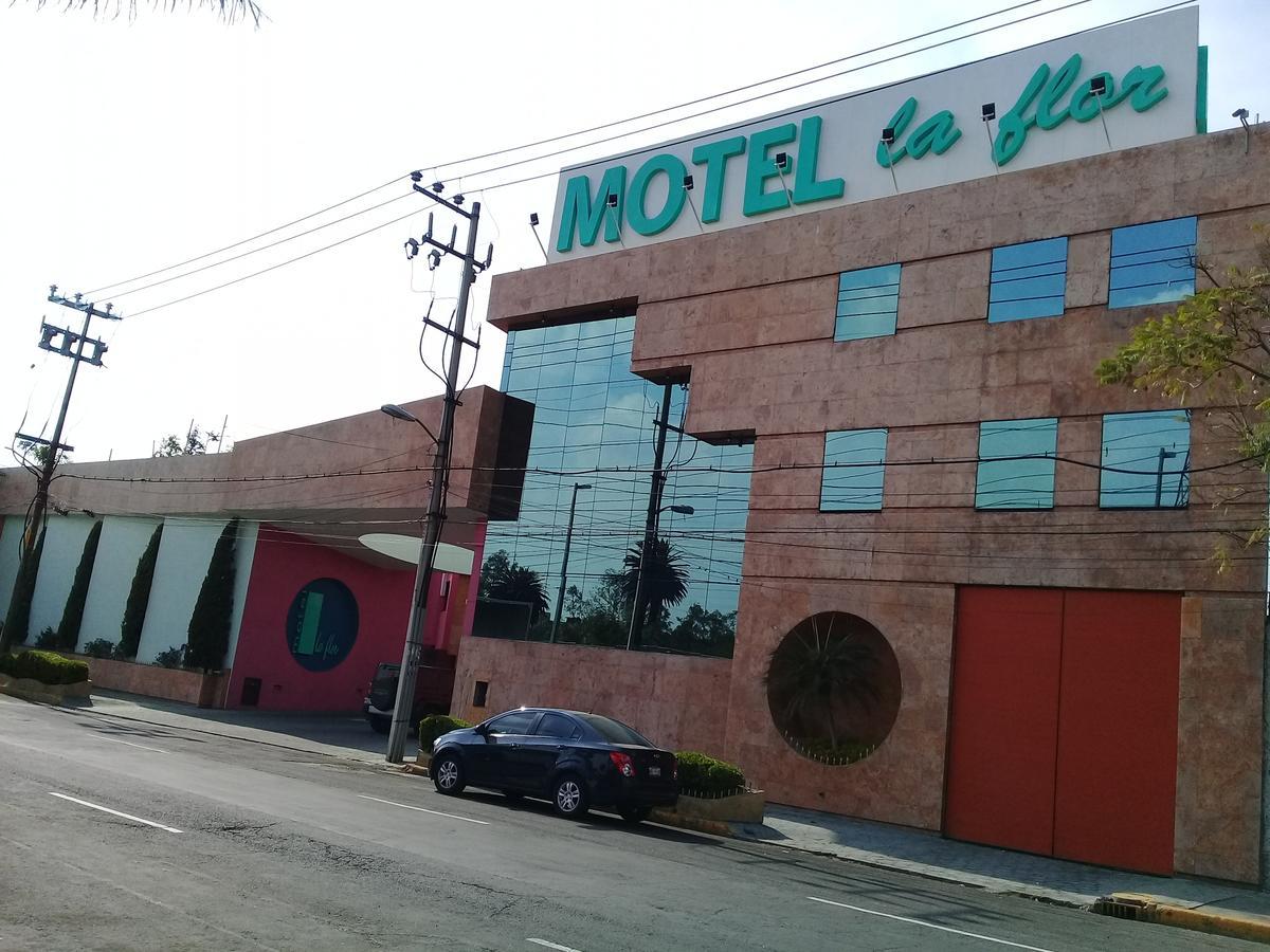 Hotel del amor La Flor *