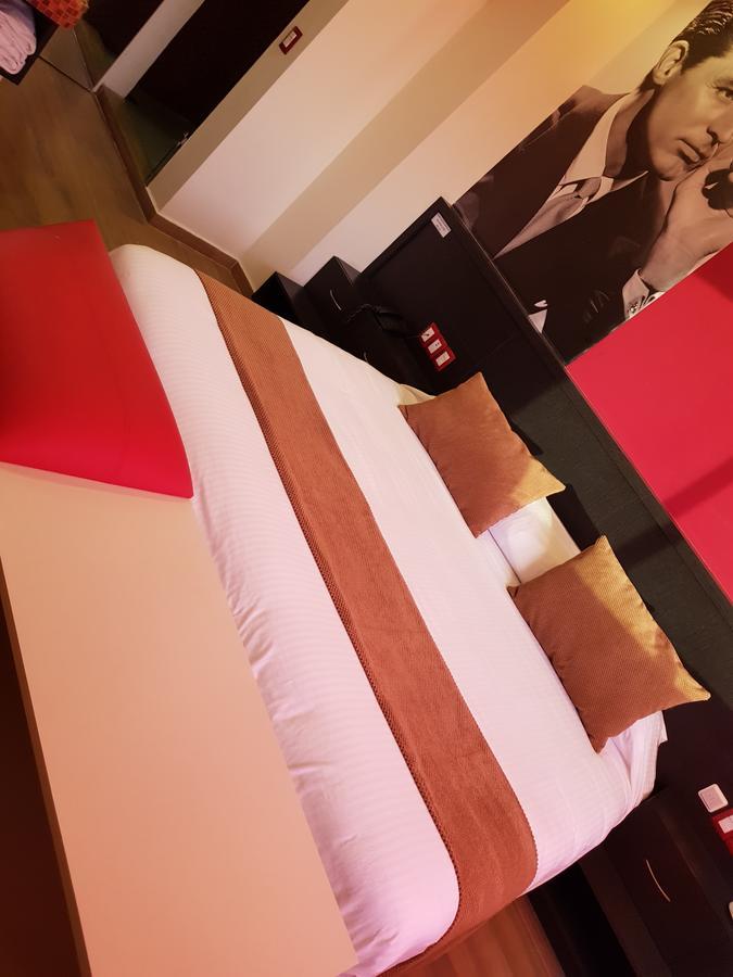 Hollywood Hotel 4*