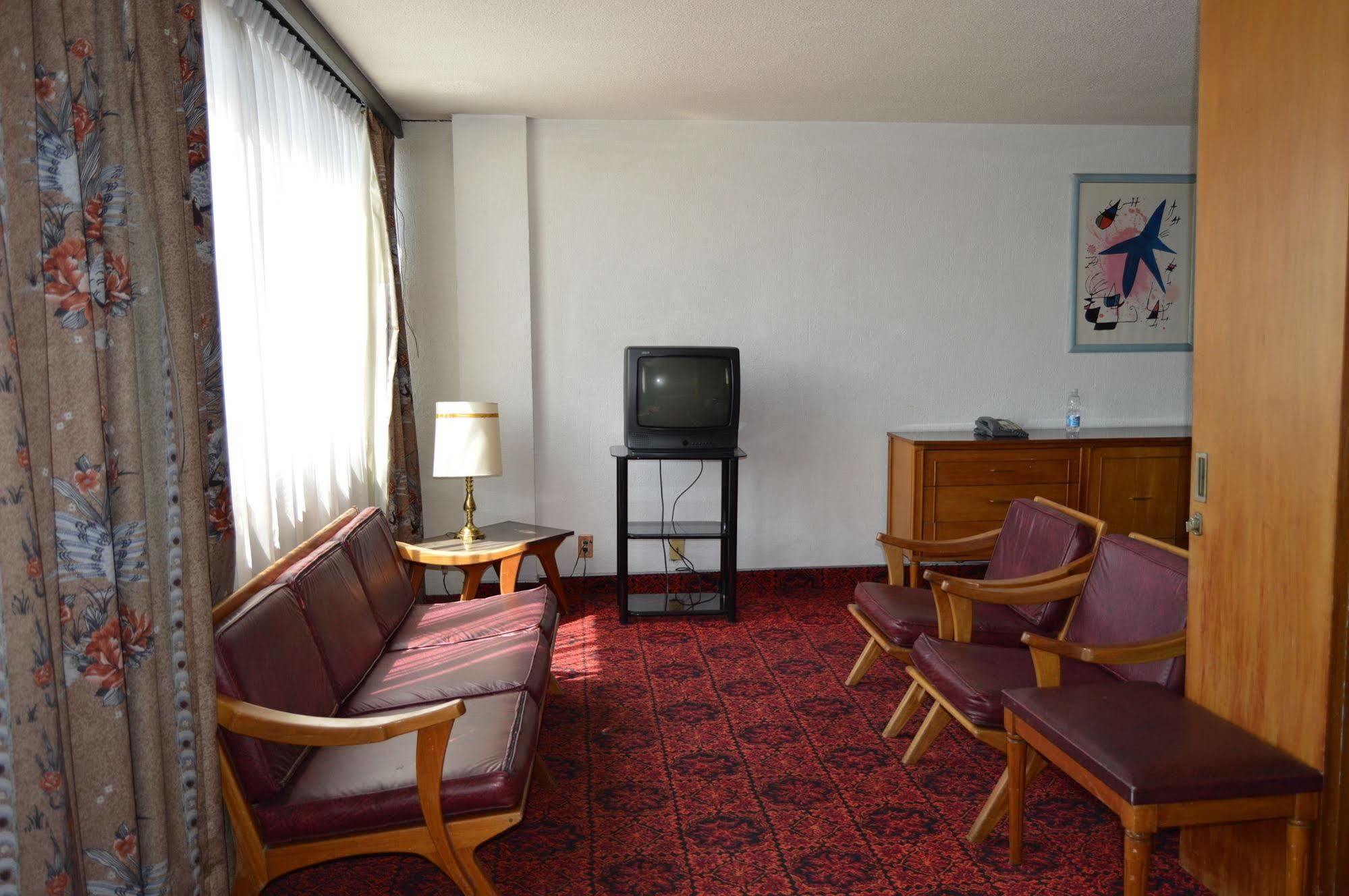 Mi Casa Apartahotel 3*