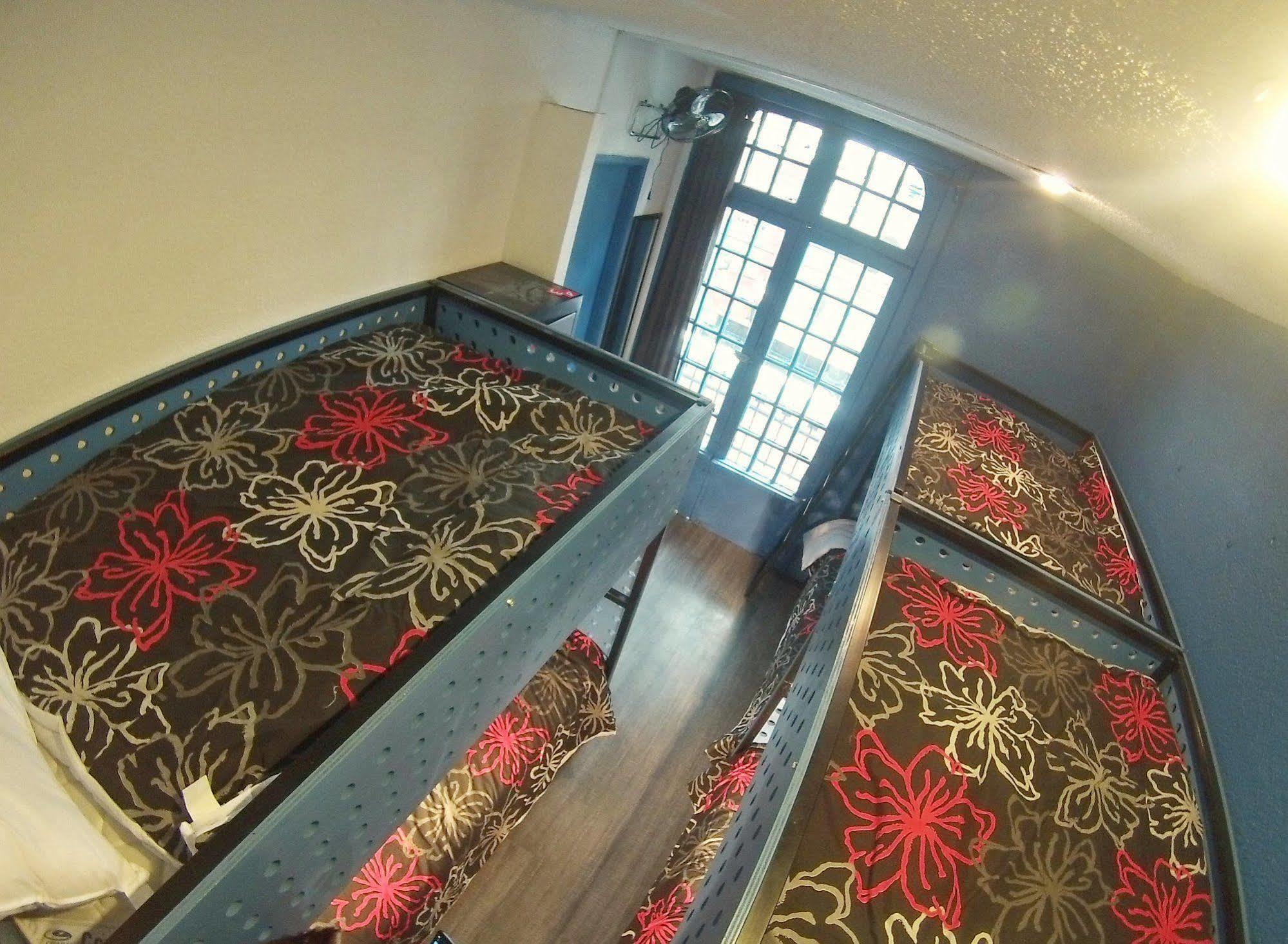 Hostal Roomies Condesa México DF