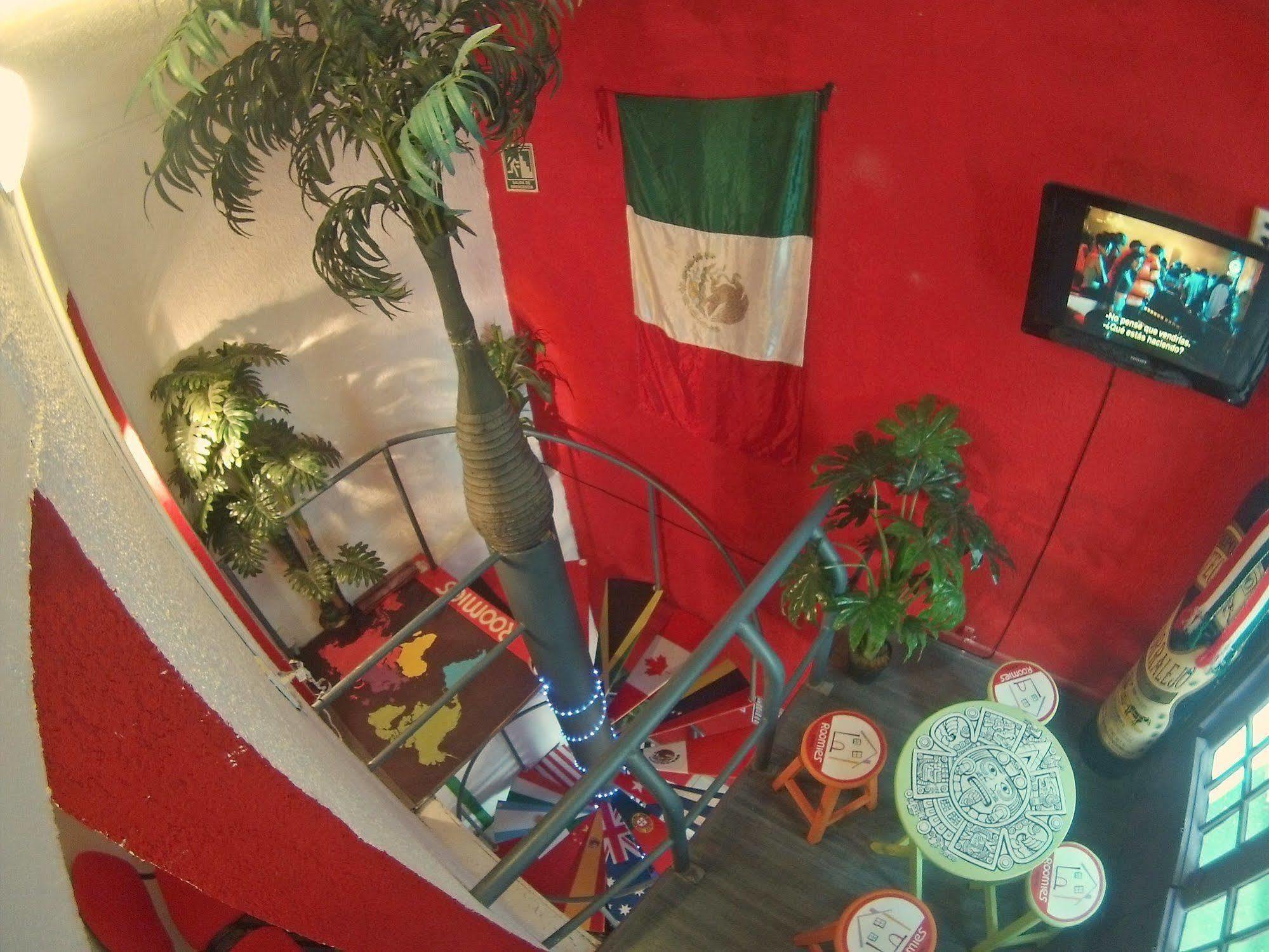 Hostal Roomies Condesa