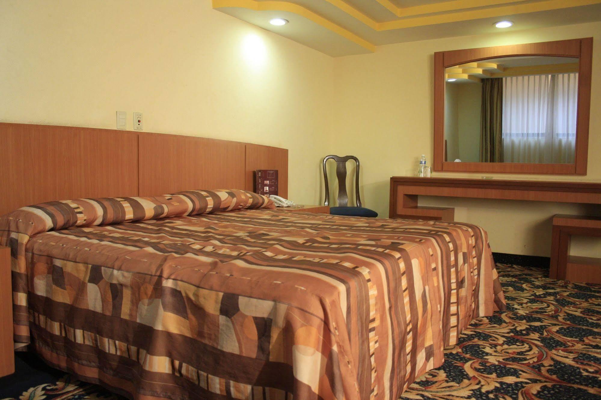 Hotel El Senador México DF