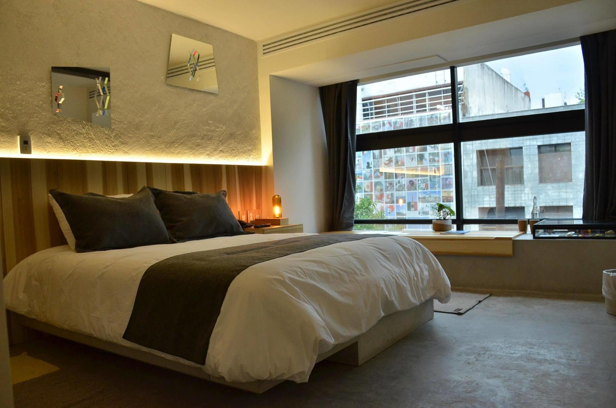 Carlota Hotel