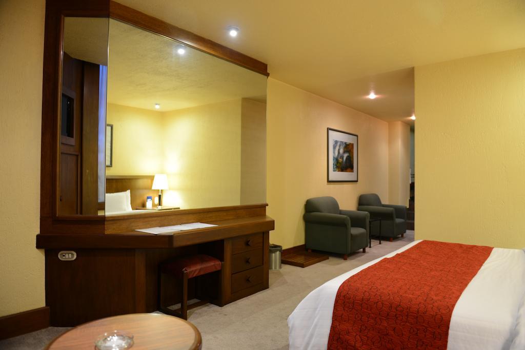 Hotel Express By Marriott Ciudad De Tlalpan 4*