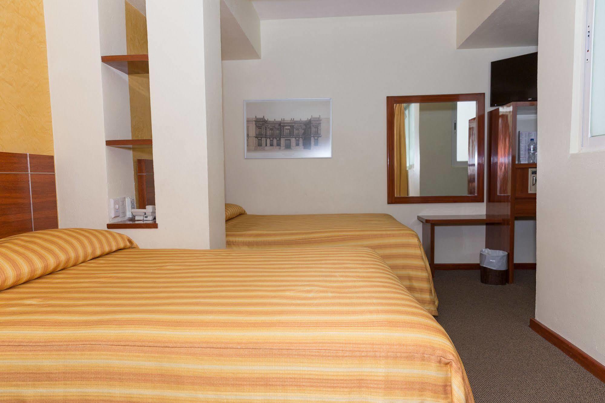Hotel Roble Mexico City