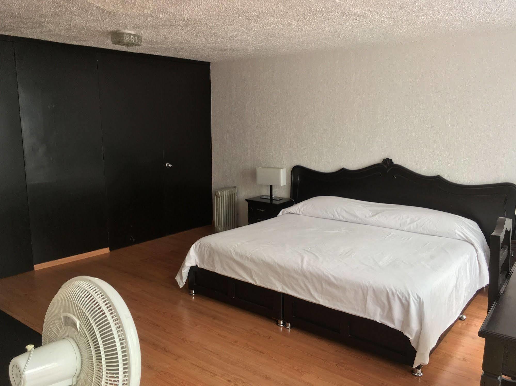 Grupo Kings Suites - Alcazar De Toledo, 184 3* Mexico City