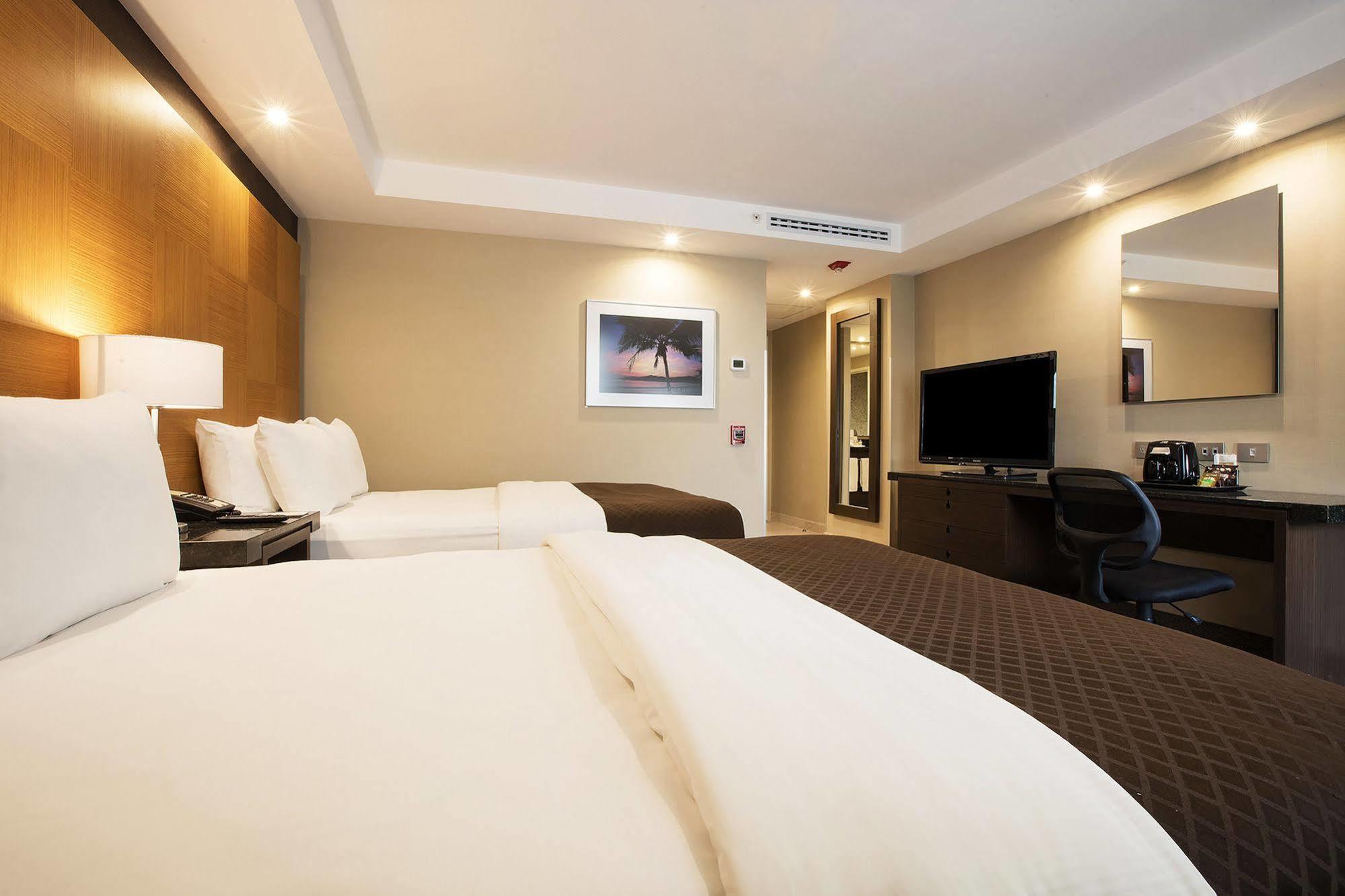 Krystal Urban Aeropuerto Ciudad De Hotel 4*