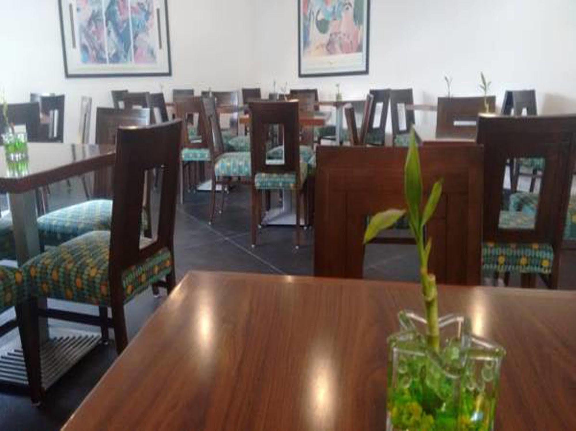 Hotel Atenas Plaza 4*