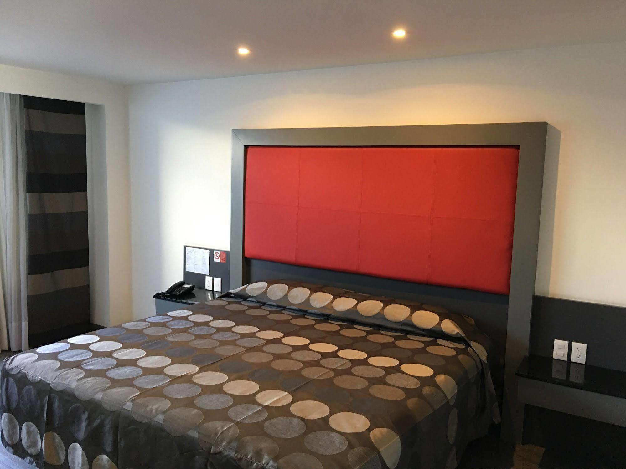 Hotel Atenas Plaza 4*
