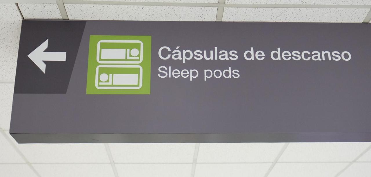 Hotel cápsula Izzzleep Aeropuerto Terminal 2 México DF