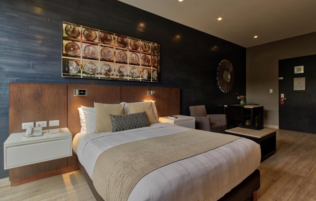 Ventura Hotel&suites Interlomas