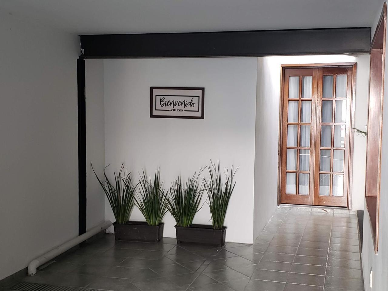 Singular Coyoacan Pepper My Love! Apartahotel