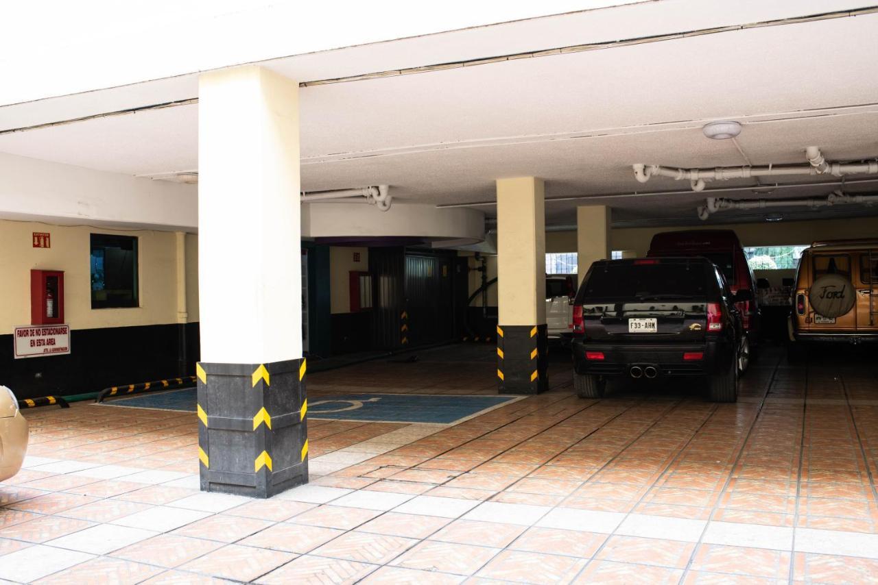Hotel Embassy