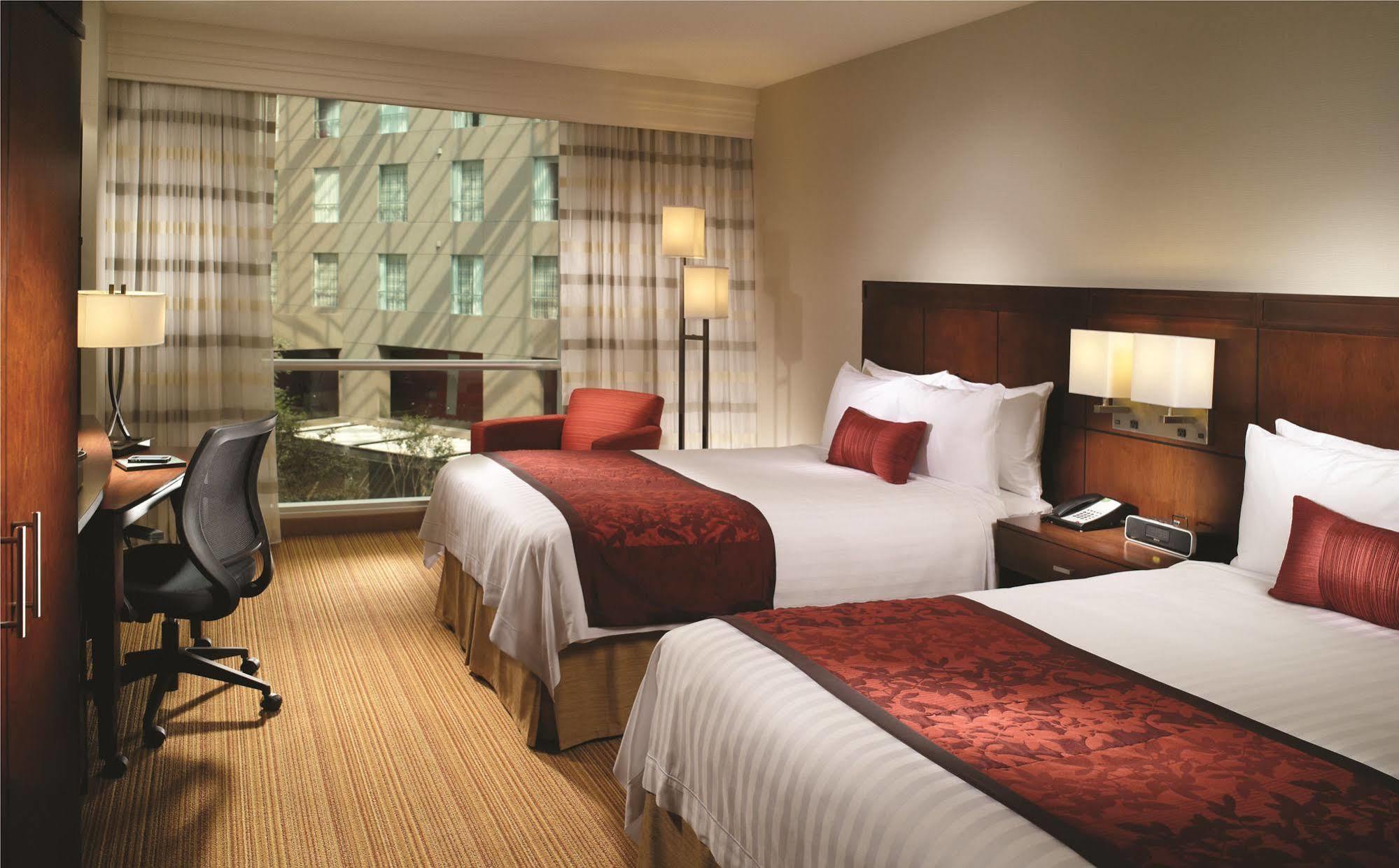 Courtyard By Marriott Mexico Airport